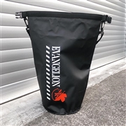 エヴァンゲリオン NERVロゴ防水バッグ20L（丸眞）