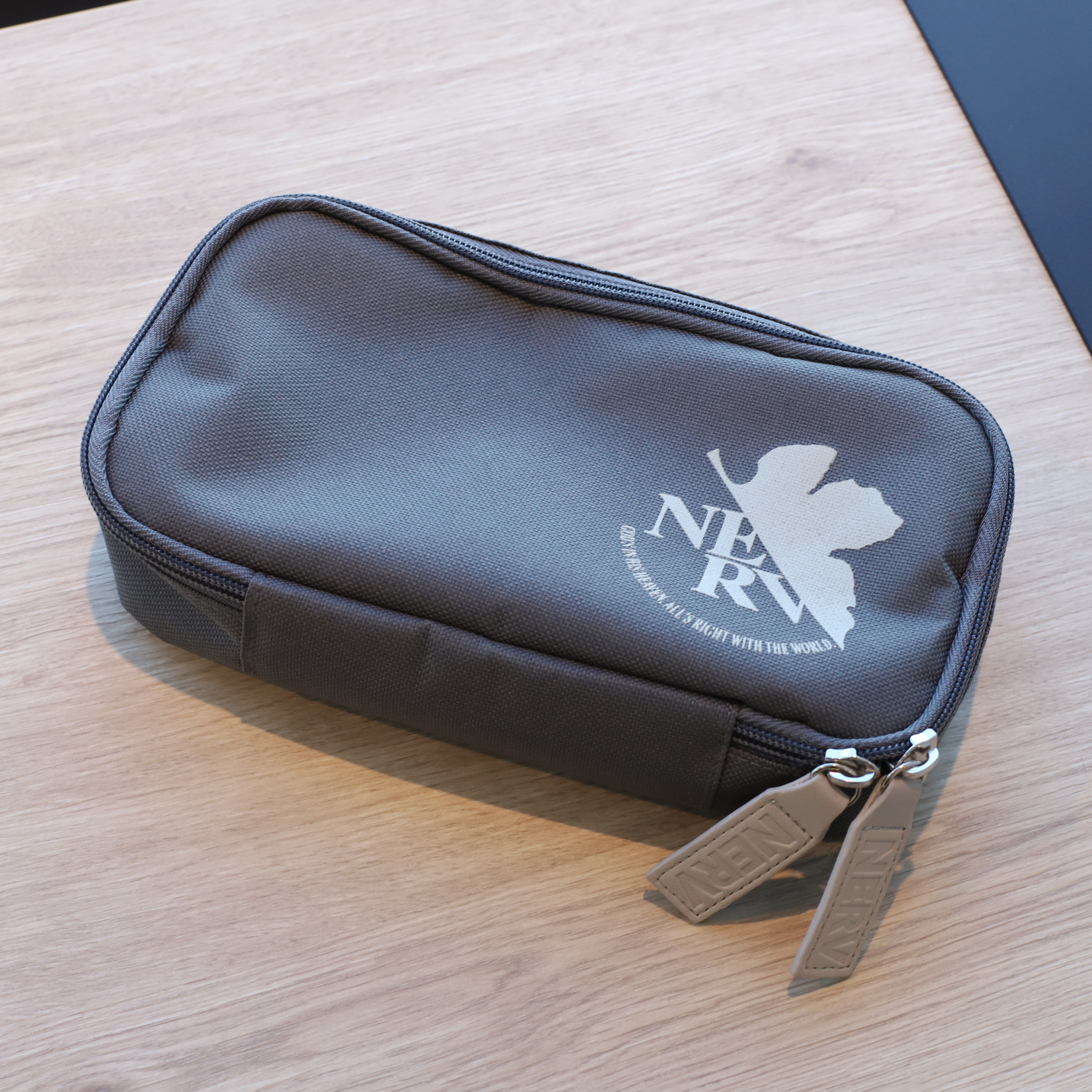 EVA STOREオリジナル マルチケース/NERV