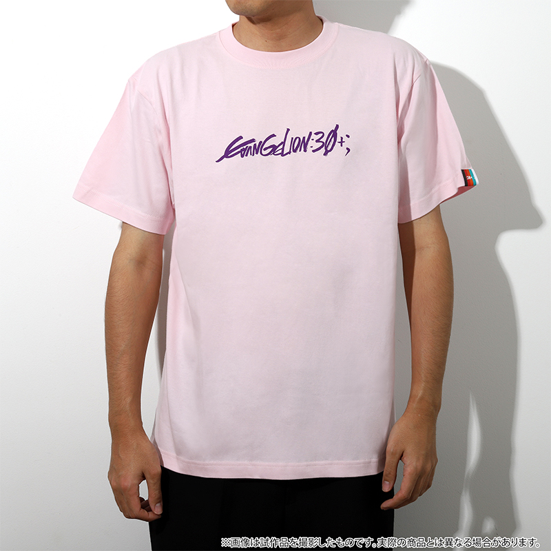 【EVANGELION:30+；】Tシャツ・ロゴ/ピンク  [お届け予定：2026年2月中旬]